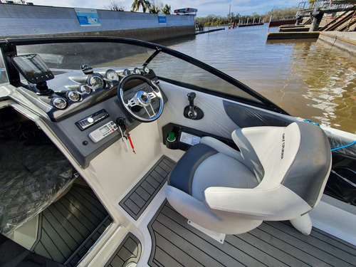 Lancha Custon 25 Cuddy Mercruiser 170hp Turbo Diesel Pata B3