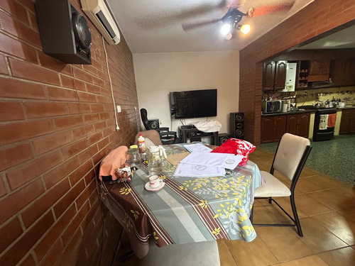 Venta Casa 3 Dormitorios Los Naranjos