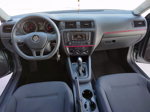 Imagen 13 de 15 de Volkswagen Jetta 2016