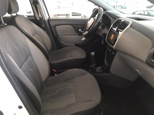 Imagem 9 de 11 de Renault Logan 2016 1.6 Expression Hi-power 4p