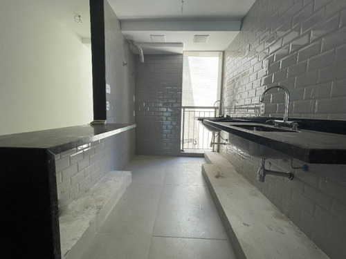 Imagem 9 de 30 de Excelente Cobertura Duplex De Alto Padrão Com Três Suítes Na Avenida Afrânio De Melo Franco, Leblon. - Co00045 - 69400596