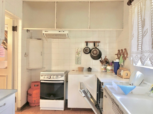 Oportunidad: Emblemática Casa Con Potencial Terreno