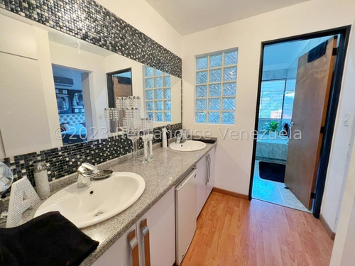 Imagen 10 de 12 de Townhouse En Venta En La Tahona
