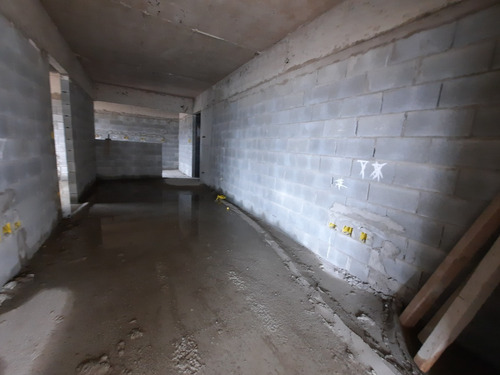 Imagem 5 de 25 de Apartamento 02 Dormitórios Sendo Suítes - Entrada 134 Mil - Prédio Frente Mar - Condomínio Clube - Alto Padrão - Caiçara - Amf61