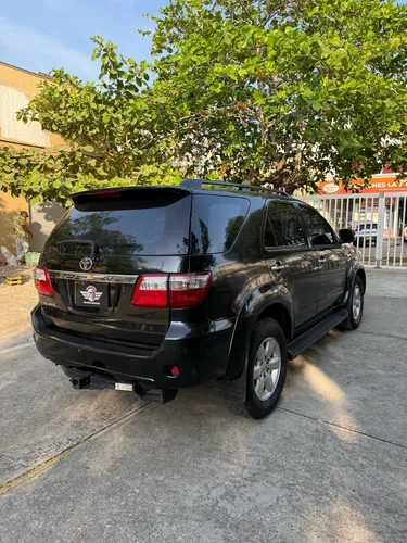 Toyota Fortuner 3.0 Sr5