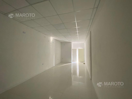 Imagen 8 de 16 de Local Comercial En Alquilar - Maroto Propiedades