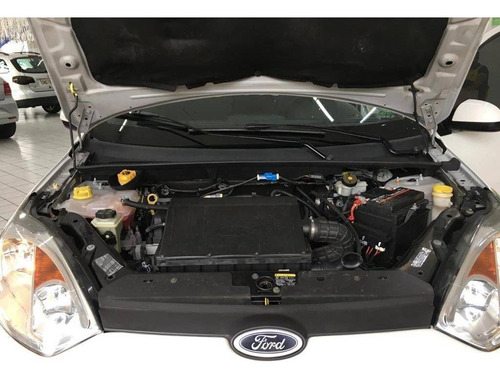 Ford Fiesta 1.6 Mpi Class Hatch 8v Flex 4p Manual
