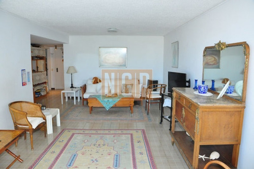 Apartamento En Brava, 2 Dormitorios -ref:5924