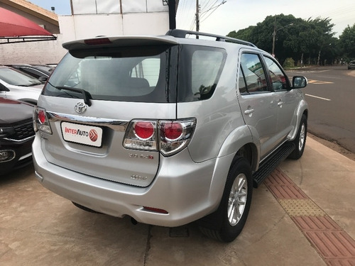 Toyota Hilux Sw4 Srv 4x4