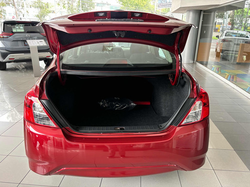 Nissan V-DRIVE TM A/C AUDIO A/C AUDIO