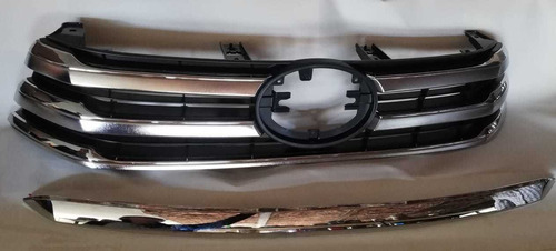 Parrilla Cromada Toyota Hilux 2016-2018 Incluye Moldura Crom