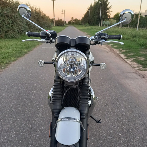 Triumph Bonneville T120 Diamond