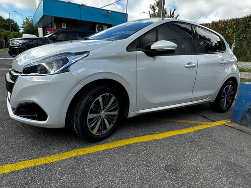 Peugeot 208 1.6 Feline Tiptronic