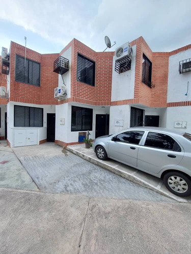 Imagen 3 de 12 de Townhouse Tipo Estudio En Residencia Mangos Suites Urbanización Los Guayabitos, Naguanagua