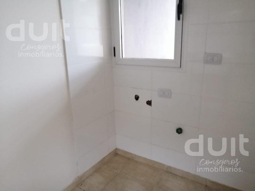 Imagen 4 de 11 de Duplex 2 Dormitorios En Venta En Barrio El Triunfo- Valle Cercano