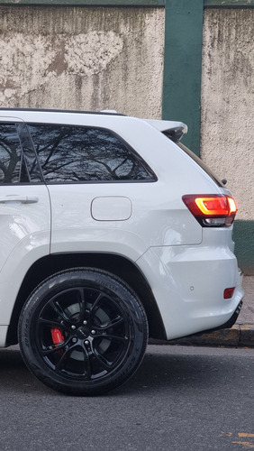 Imagen 8 de 18 de Jeep Grand Cherokee 2018 6.4 Srt Atx 465hp At