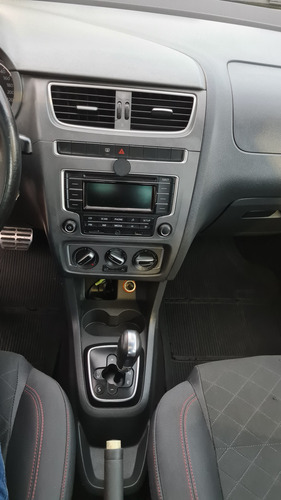 Volkswagen Fox 1.6 Vht Highline Total Flex I-motion 5p
