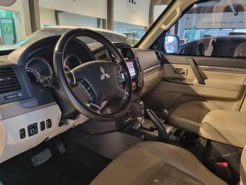 Mitsubishi Pajero Full 3.8 HPE 4X4 V6 24V