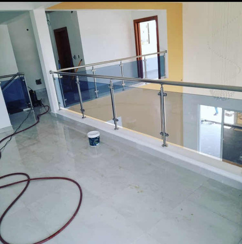 Barandas En Acero Inoxidable Y Vidrio Laminado Azul