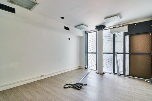 Venta Oficina 6 Ambientes - Microcentro