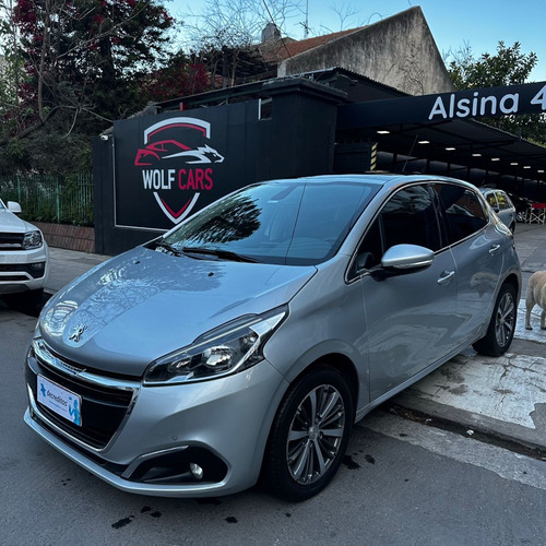 Peugeot 208 1.6 Feline