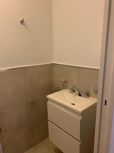 Duplex En Edificio En Venta Adrogue, Almirante Brown