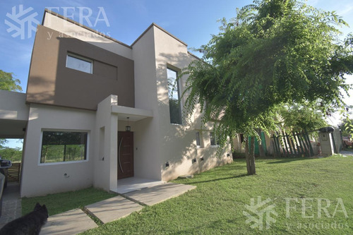 Imagen 1 de 21 de Venta De Casa 4 Ambientes En Fincas De Hudson (24255)
