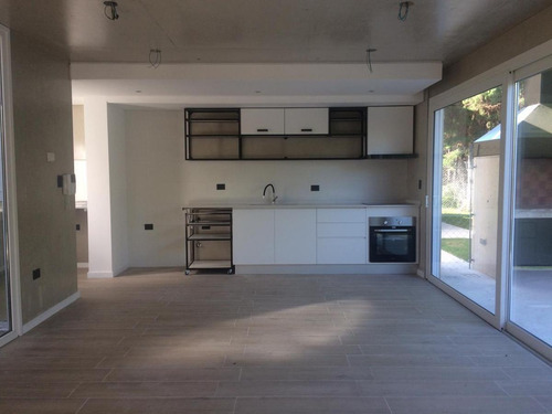 Dúplex (casa) En Venta En City Bell | 476 E/31bis Y 132 (dúplex 4)