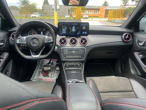 Mercedes-Benz Classe GLA 2.0 Sport Turbo 5p