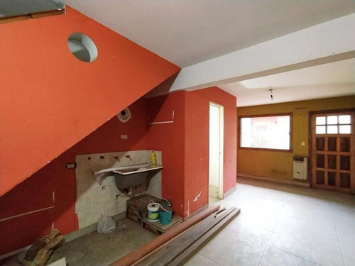 Imagen 4 de 23 de Triplex 3amb Patio Garaje