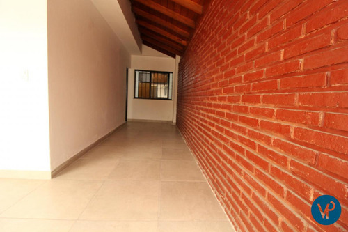 Casa En Venta Castelar Apto Crédito Bancario, Ph 3 Ambientes Con Departamento 2 Ambientes Al Fondo