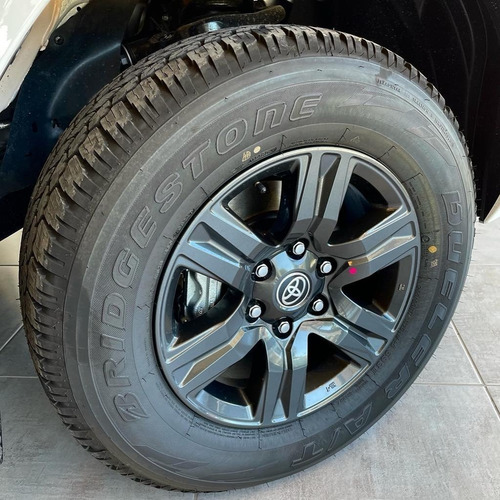Imagen 10 de 17 de Toyota Hilux Doble Cabina 2.8 Tdi Manual Srv 4x2 0km My2022