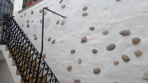 Casa Appto Bancor Dividida En 3 Dptos. Ideal Para Renta. Barrio Güemes, Córdoba