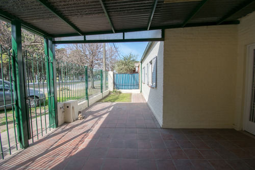 Imagen 5 de 30 de Casa De 3 Dorimitorios Sobre Mariano Candioti