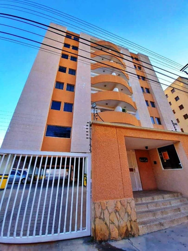 En Alquiler Apartamento Conjunto Residencial Churun Meru