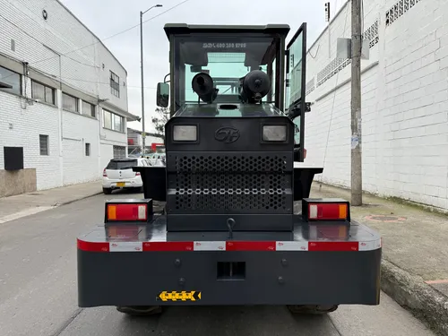 Montacargas 4x4