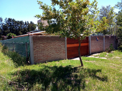 Casa De 135m2 Cubiertos Con Piscina  En Cercanías De Lago, Villa Quillinzo, Calamuchita, Córdoba