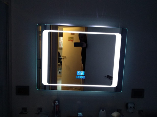 Imagen 4 de 9 de Espejo Baño Luz Led Reloj Digital Hora Temperatura 100x70