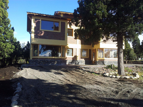Importante Complejo En La Localidad De Trevelin -chubut-