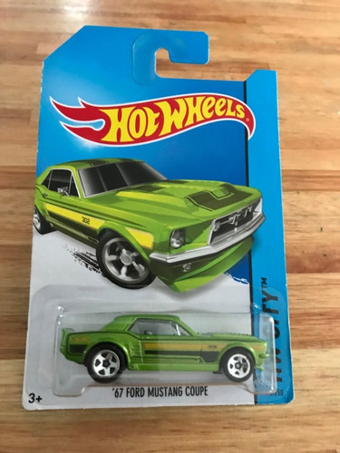 Hot Wheels - Ford Mustang 67 Coupe Verde