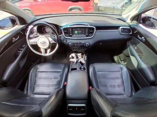 Kia Sorento 3.3 V6 Ex Pack Piel 7 Pasajeros At