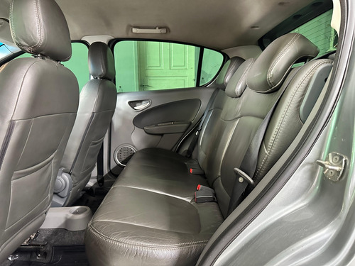 Fiat Palio 1.6 MPI ESSENCE 16V FLEX 4P AUTOMÁTICO