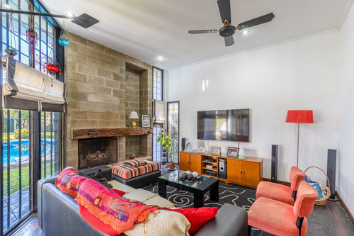 Casa De 3 Dormitorios Venta City Bell Entre Camino