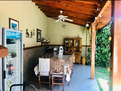 Imagen 9 de 14 de Impecable Chalet 5 Ambientes En Lomas De Zamora