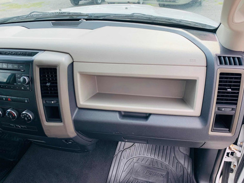 Imagen 14 de 15 de Dodge Ram 2500 2012 5.7 Pickup Slt 4x2 Mt