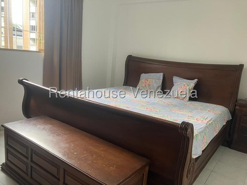Se Vende Excelente Apartamento En Los Palos Grandes #25-18980 Pm