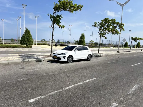Kia Rio 1.4 Vibrant Hb At