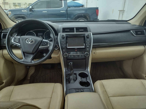 Imagen 8 de 14 de Toyota Camry 2017 4p Xle V6/3.5 Aut