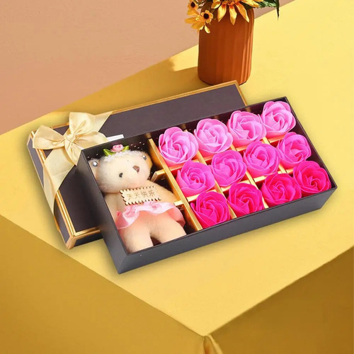 Caja De Para Novia O Mamá Con Oso Y Rosas Aromáticas Color Rosa