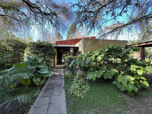 Imagen 2 de 17 de Venta Casa Quinta Sobre 1.215 M2 En Excelente Entorno Anticipo Y Cuotas - La Reja Sur